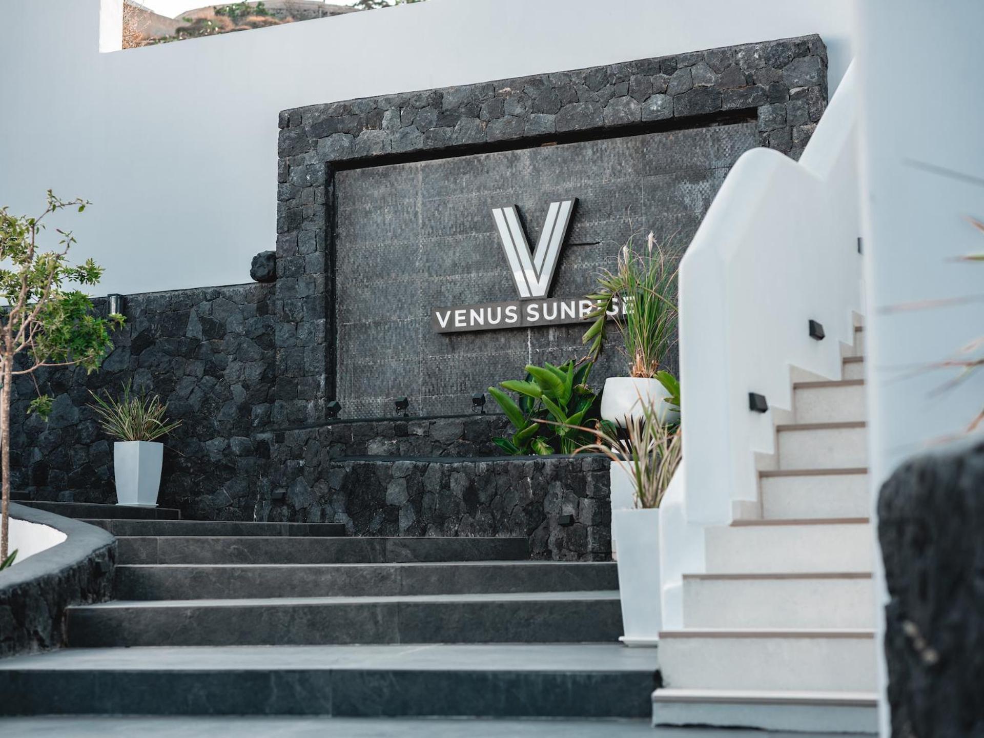 Venus Sunrise Suites & Villas Vourvoúlos Eksteriør billede